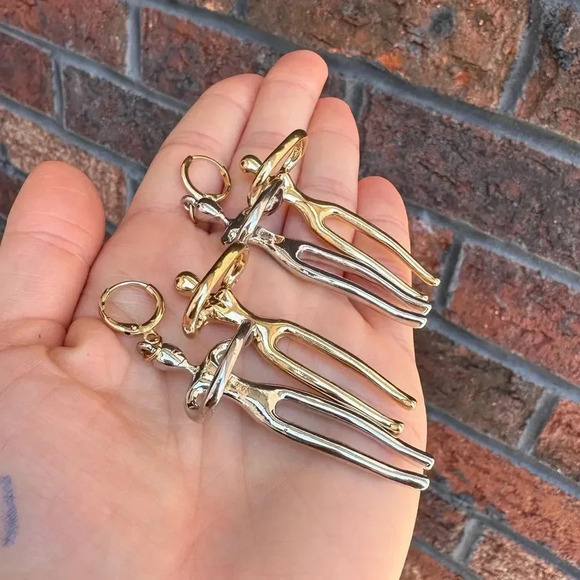 Anthropologie Lovers Small Embrace Earrings - Picture 7 of 14